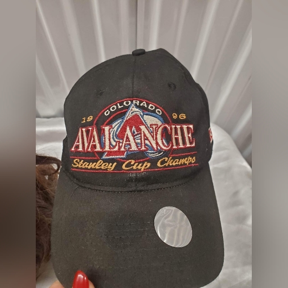 Vintage rare 96 Avalanche Stanley cup champion CCM Officially Licensed - Picture 9 of 9